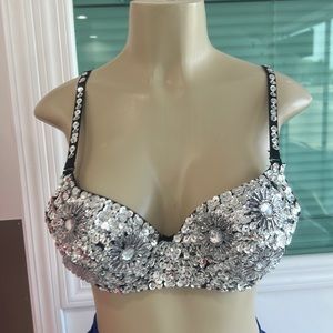 Top size 36 C can used with dress or open blouse